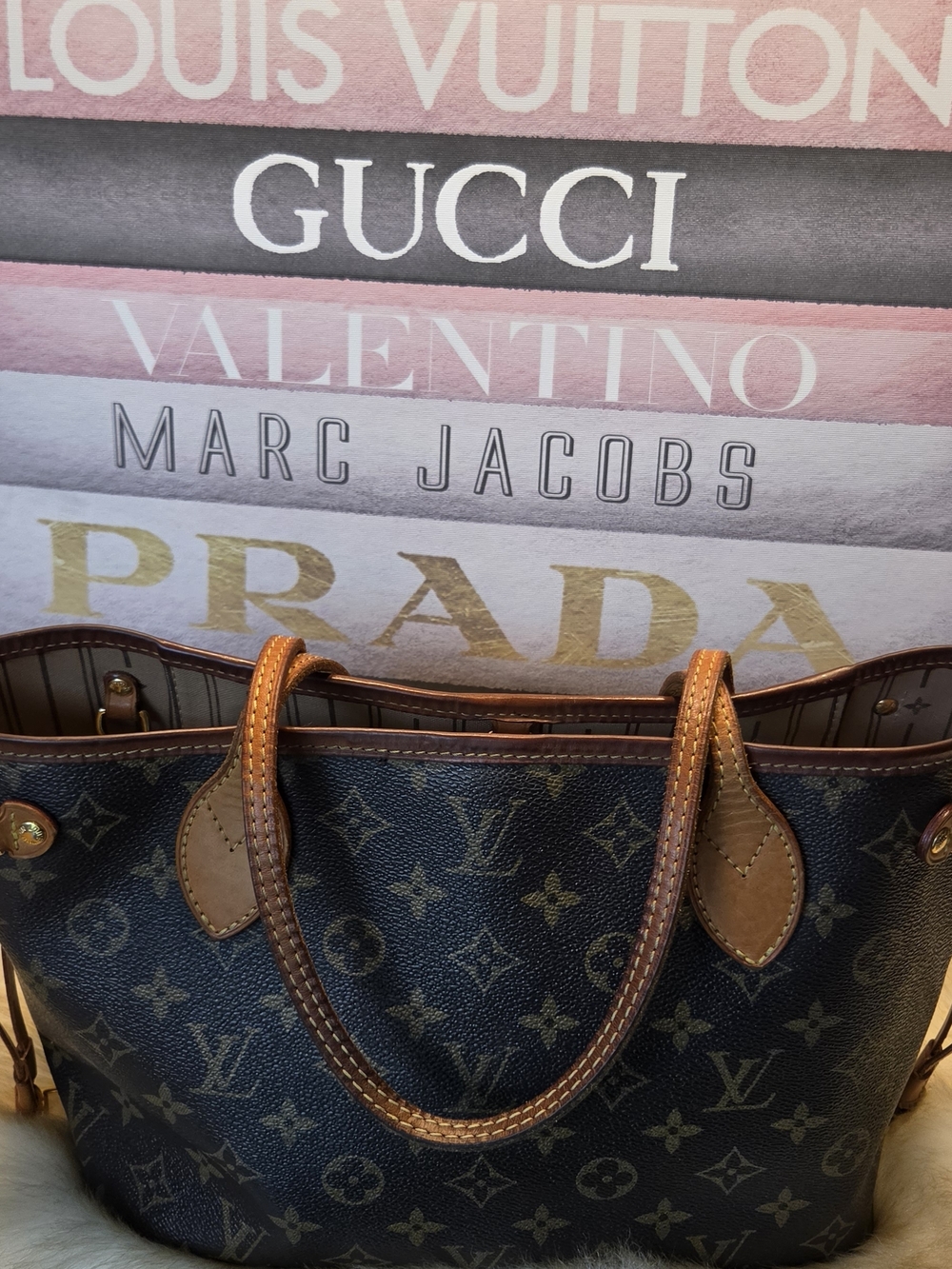 Authentic Louis Vuitton Neverfull PM - Picture 5 of 11